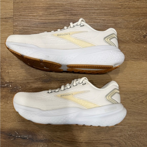 Brooks Women’s Glycerin 21 Neutral Running Shoe - Picture 9 of 14